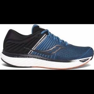 💎SAUCONY TRIUMPH 17 💎